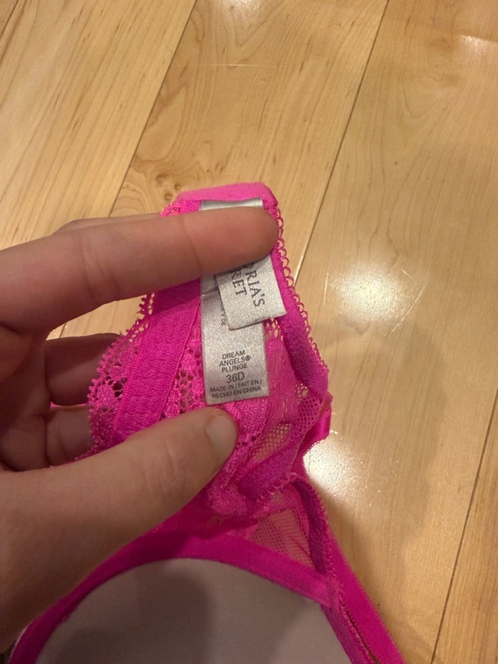 Victorias Secret Bras 36D - Picture 4 of 5